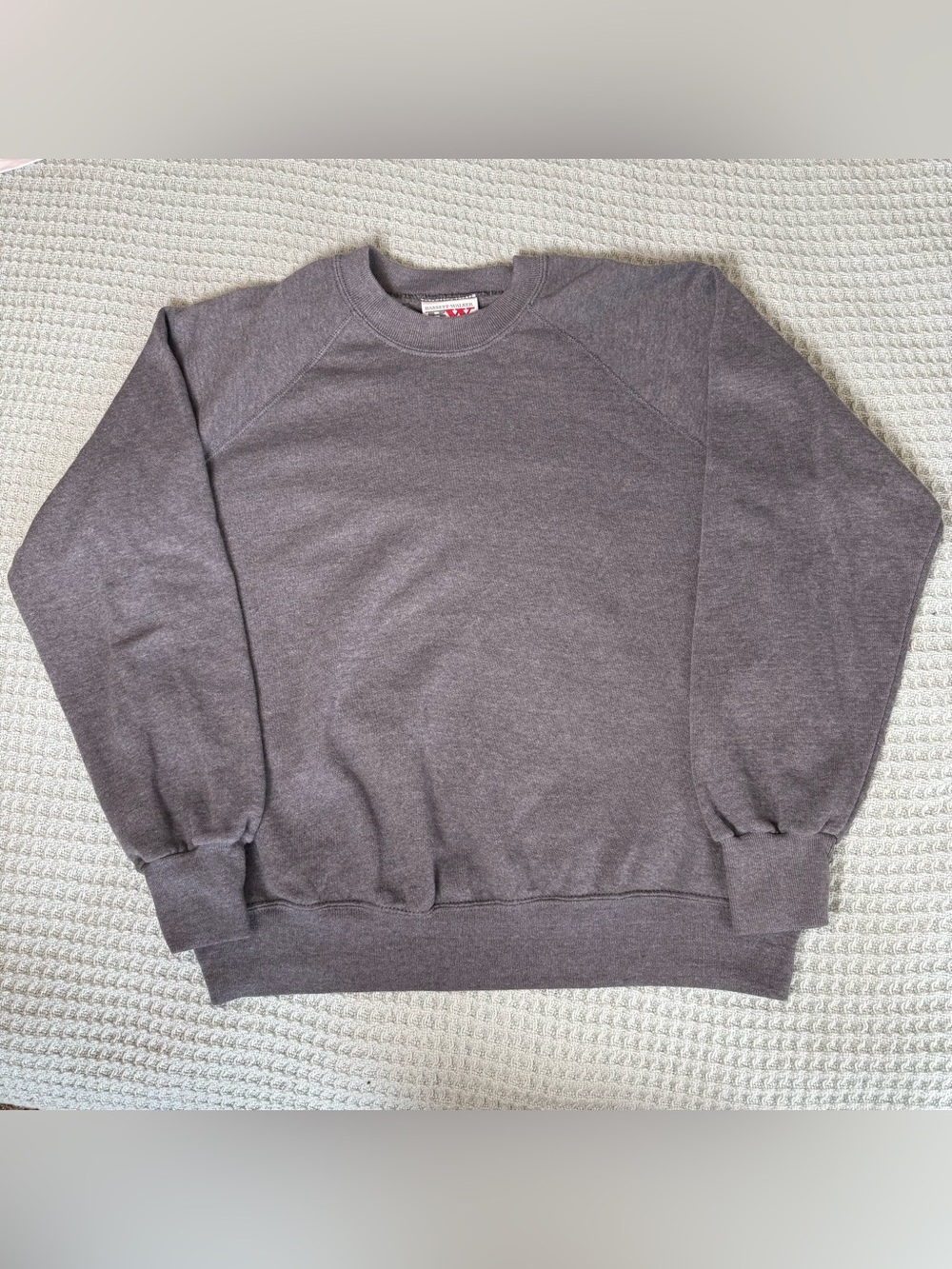Vintage 80s Bassett-Walker Crewneck Sweatshirt XL Extra Large Gray Made in USA